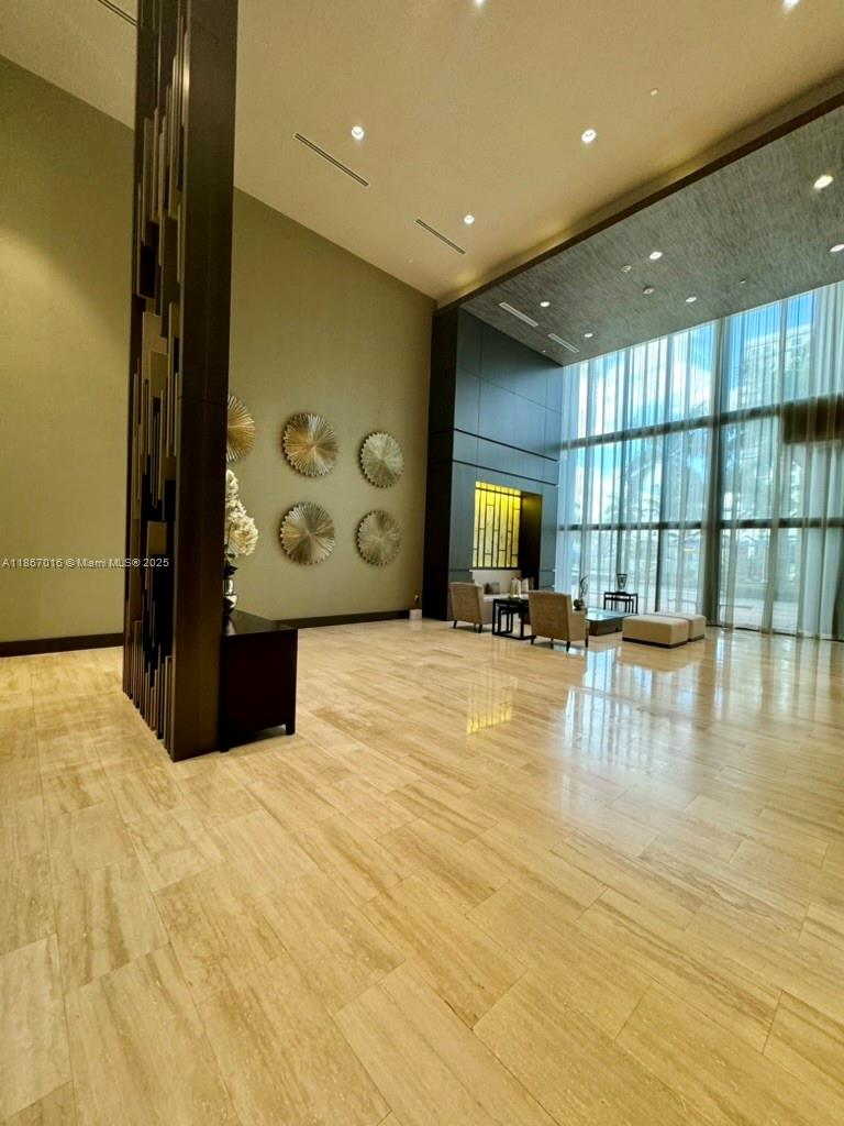 5252 PASEO CONDO - Residential