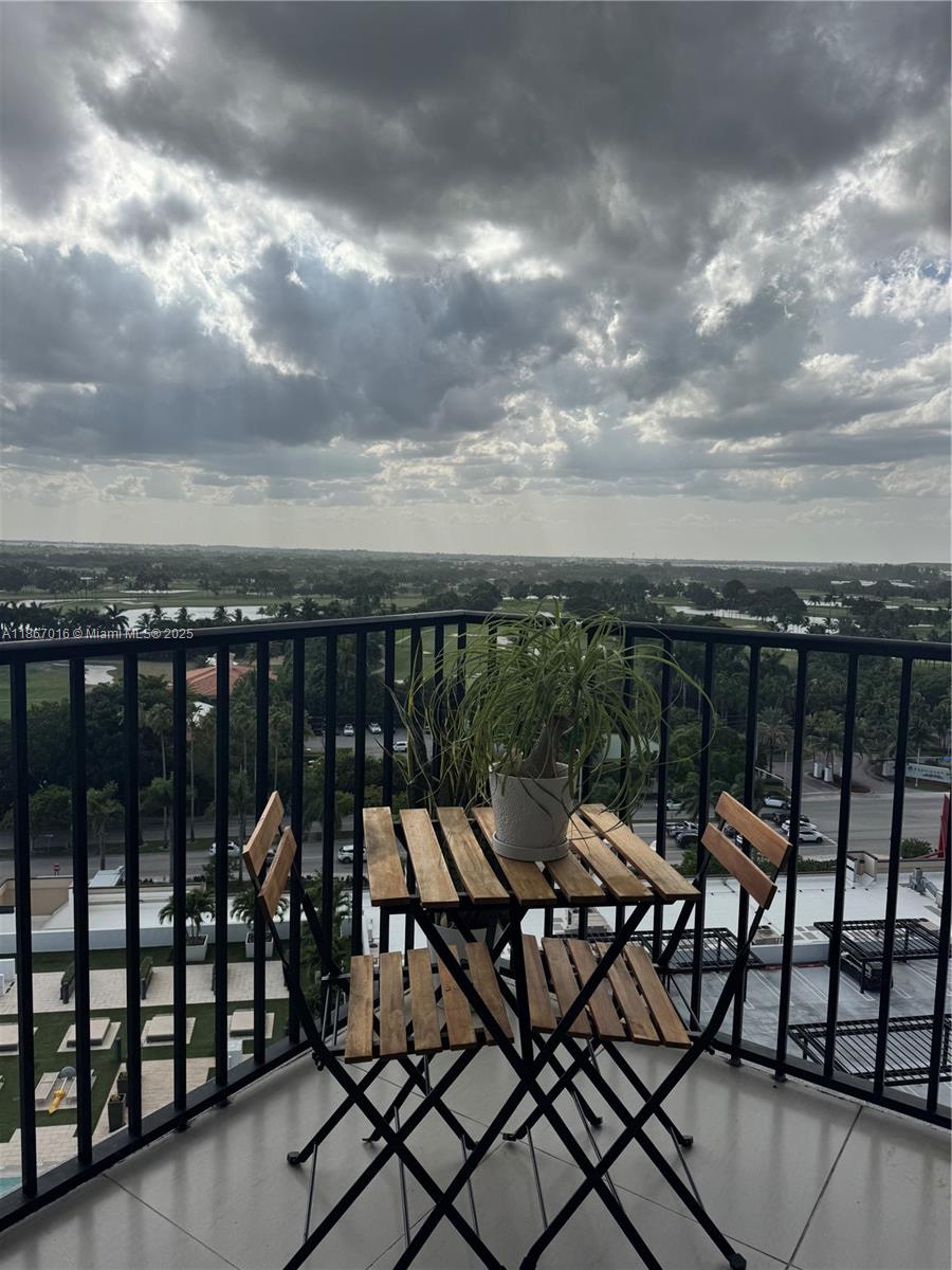 5252 PASEO CONDO - Residential