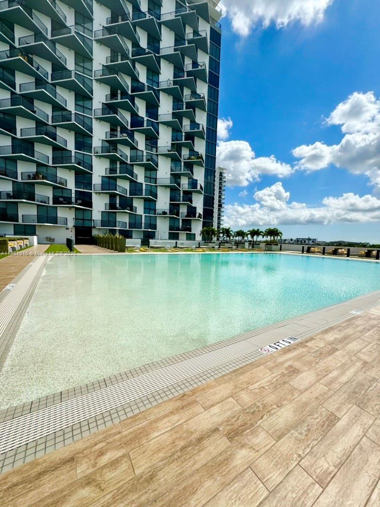 5252 PASEO CONDO - Residential