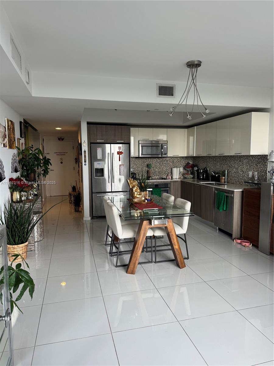 5252 PASEO CONDO - Residential