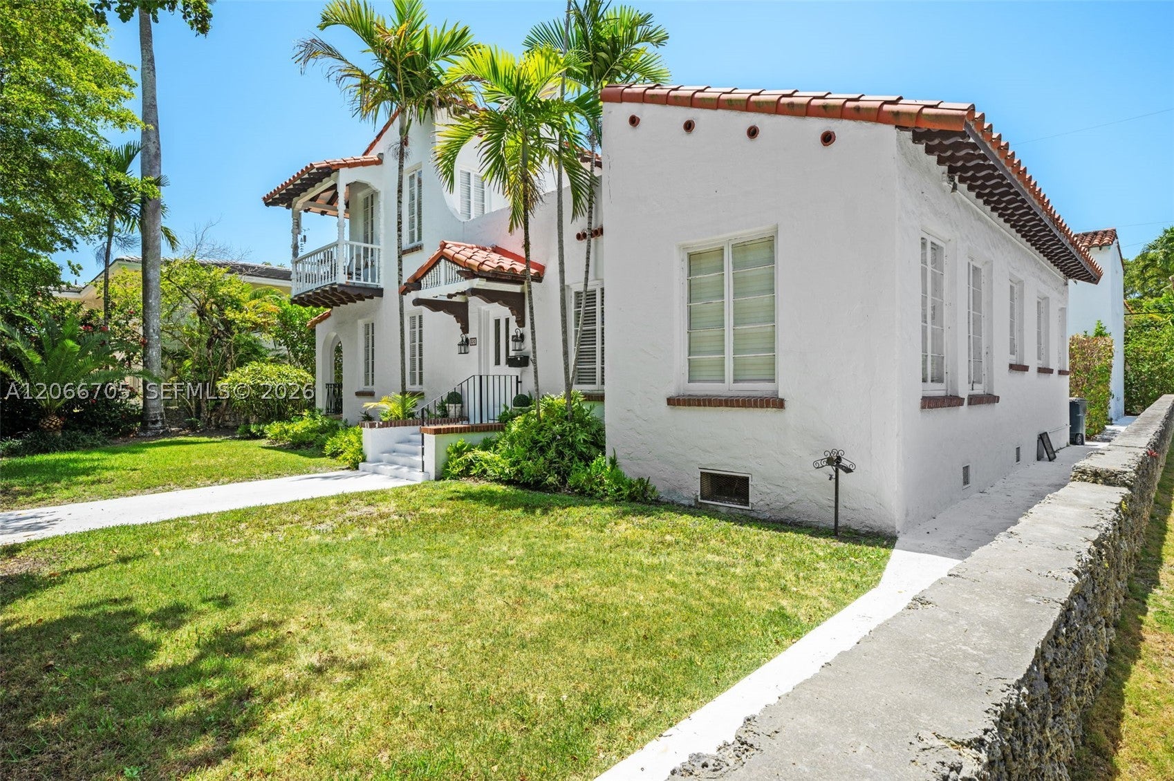 36 Phoenetia Ave