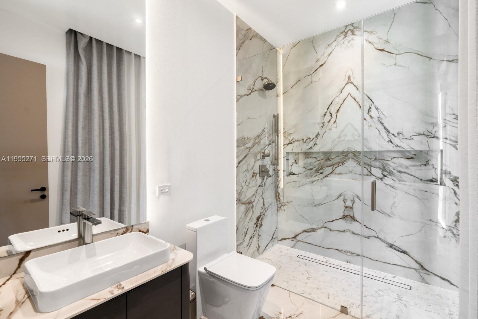 ROCKDALE ESTATES - Residential