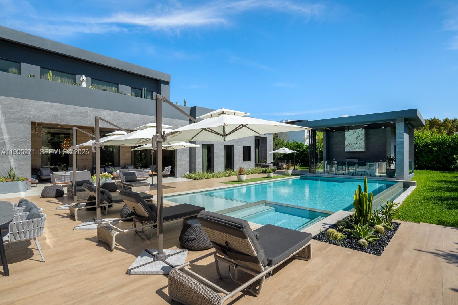 ROCKDALE ESTATES - Residential