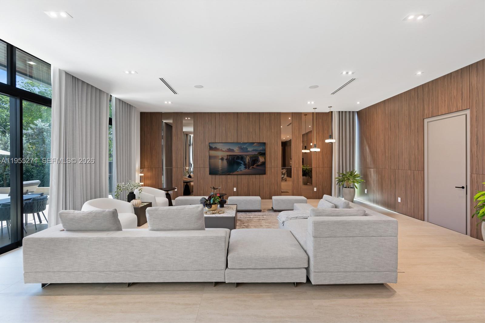 ROCKDALE ESTATES - Residential