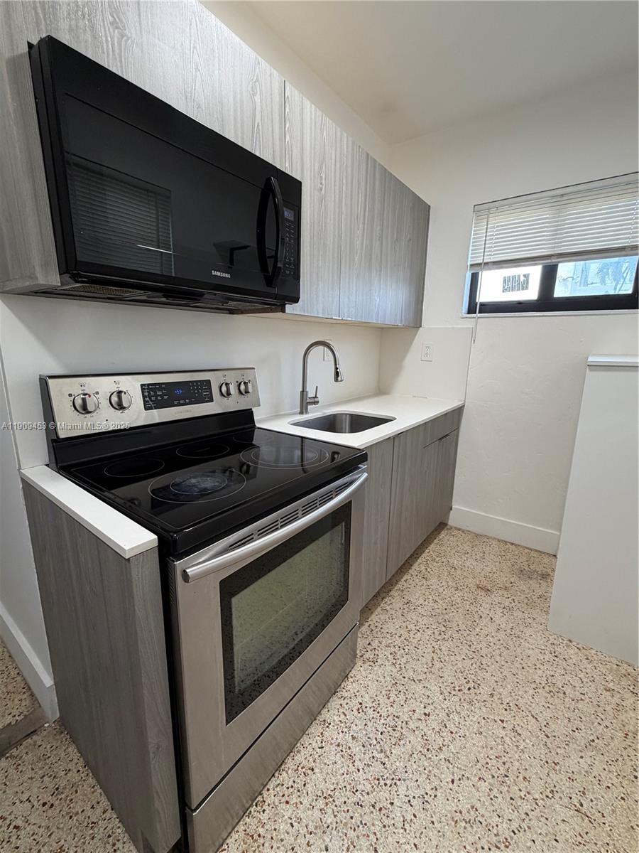 CITY OF MIAMI SOUTH - Residential Lease