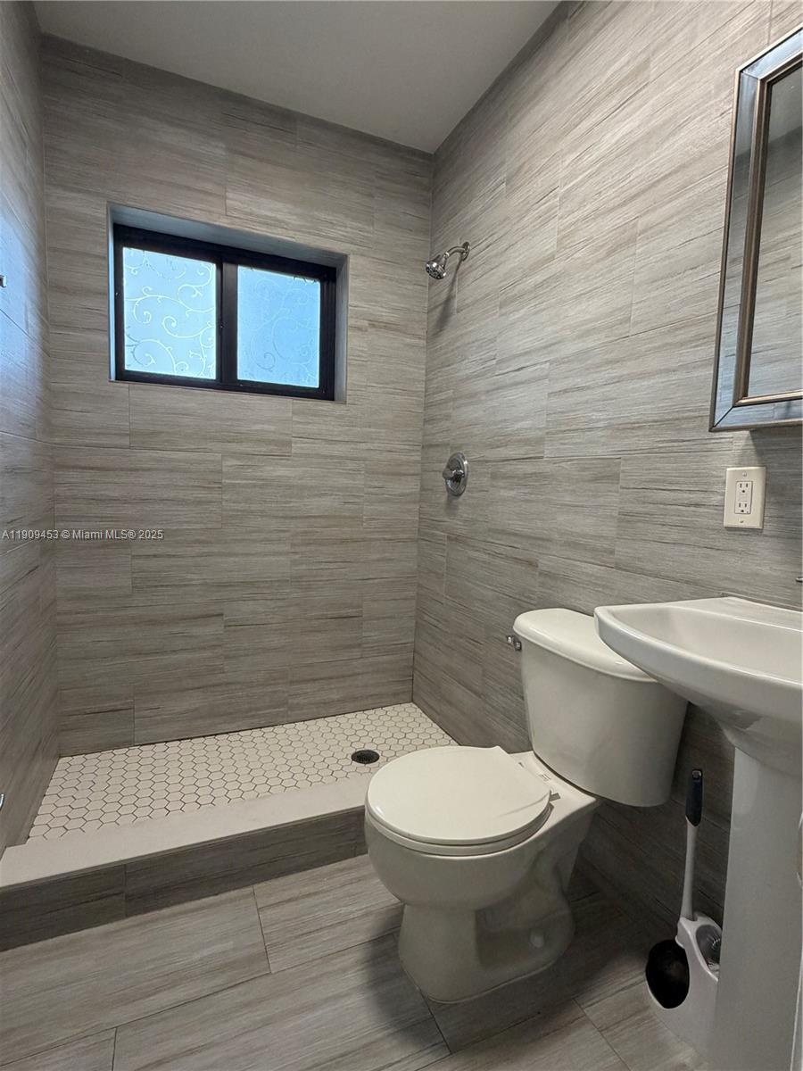 CITY OF MIAMI SOUTH - Residential Lease