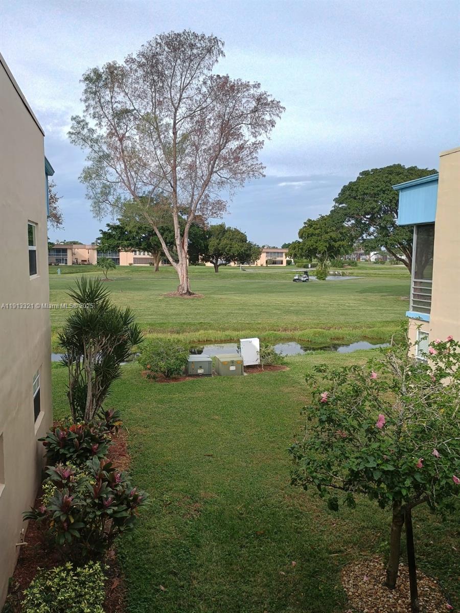 KINGS POINT BURGUNDY COND - Residential