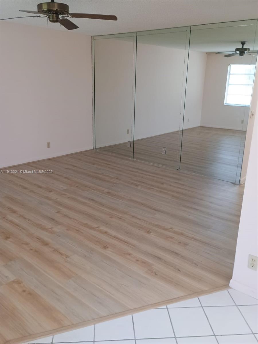 KINGS POINT BURGUNDY COND - Residential