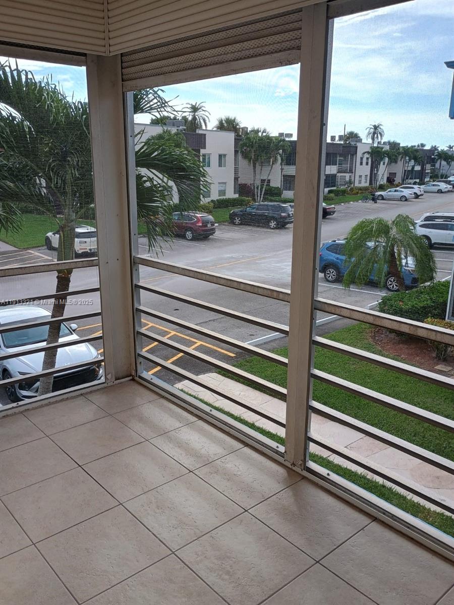 KINGS POINT BURGUNDY COND - Residential