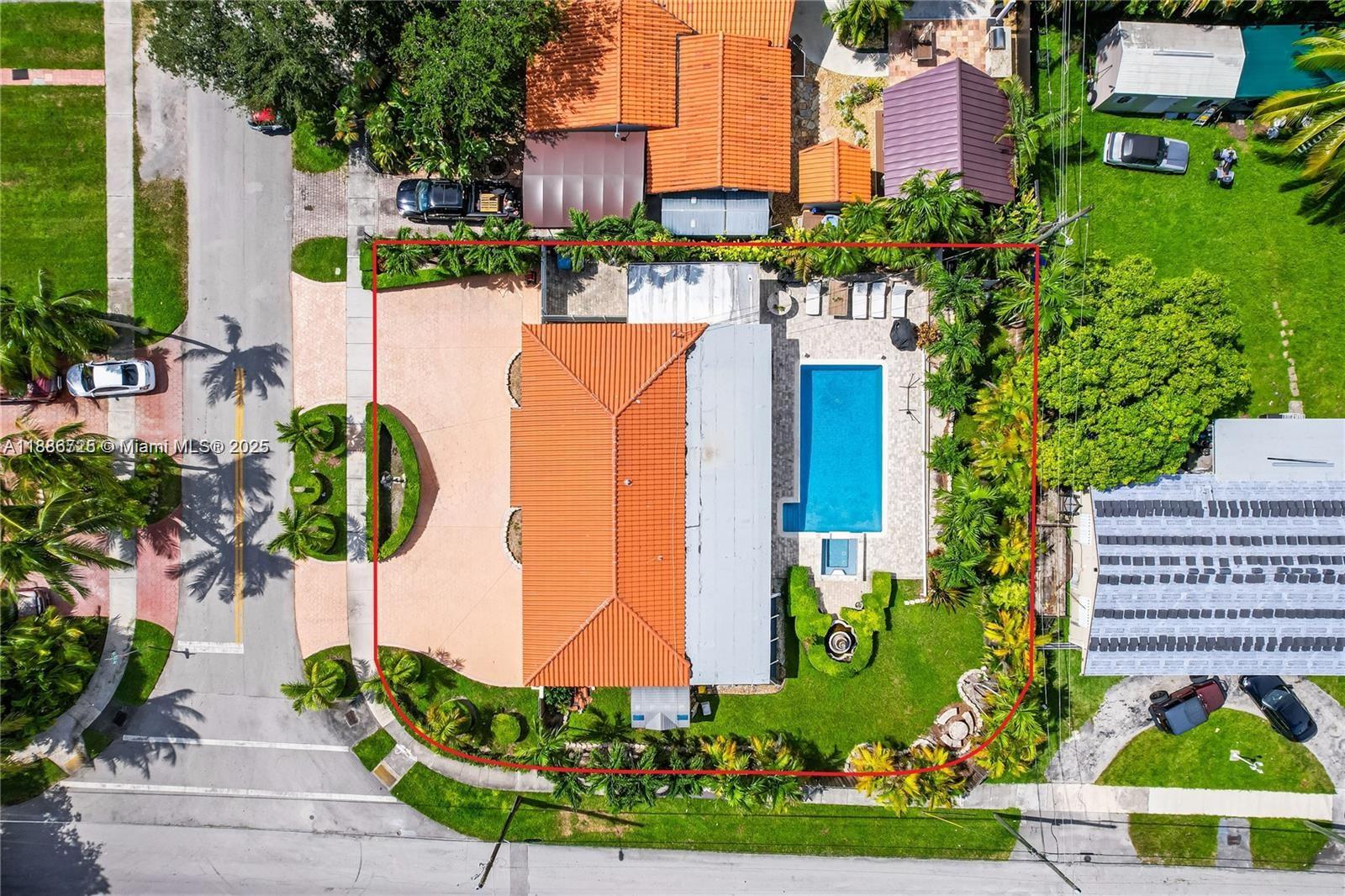 9901 SW 35th Ter