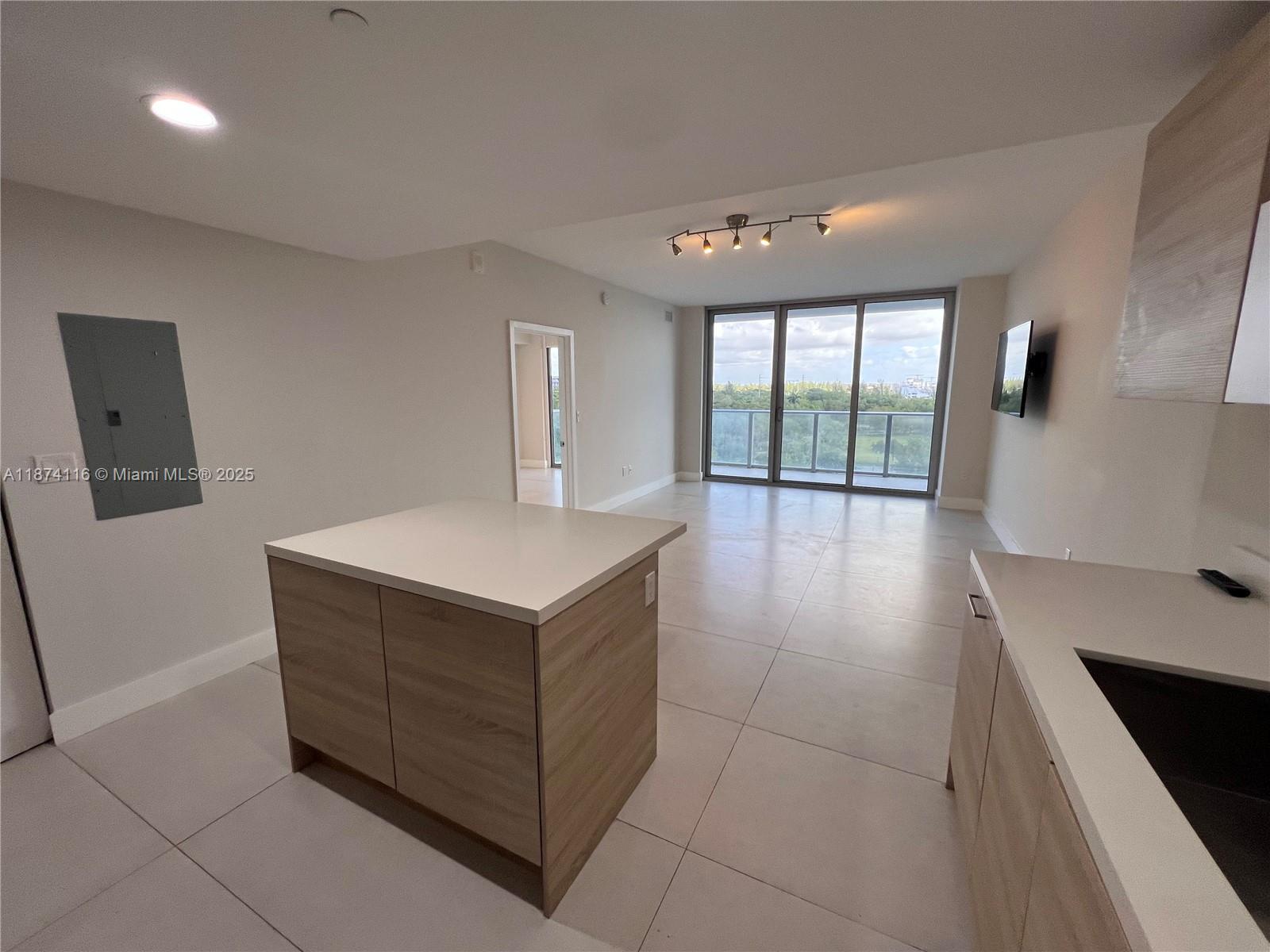 THE HARBOUR NORTH CONDO - Residential Lease