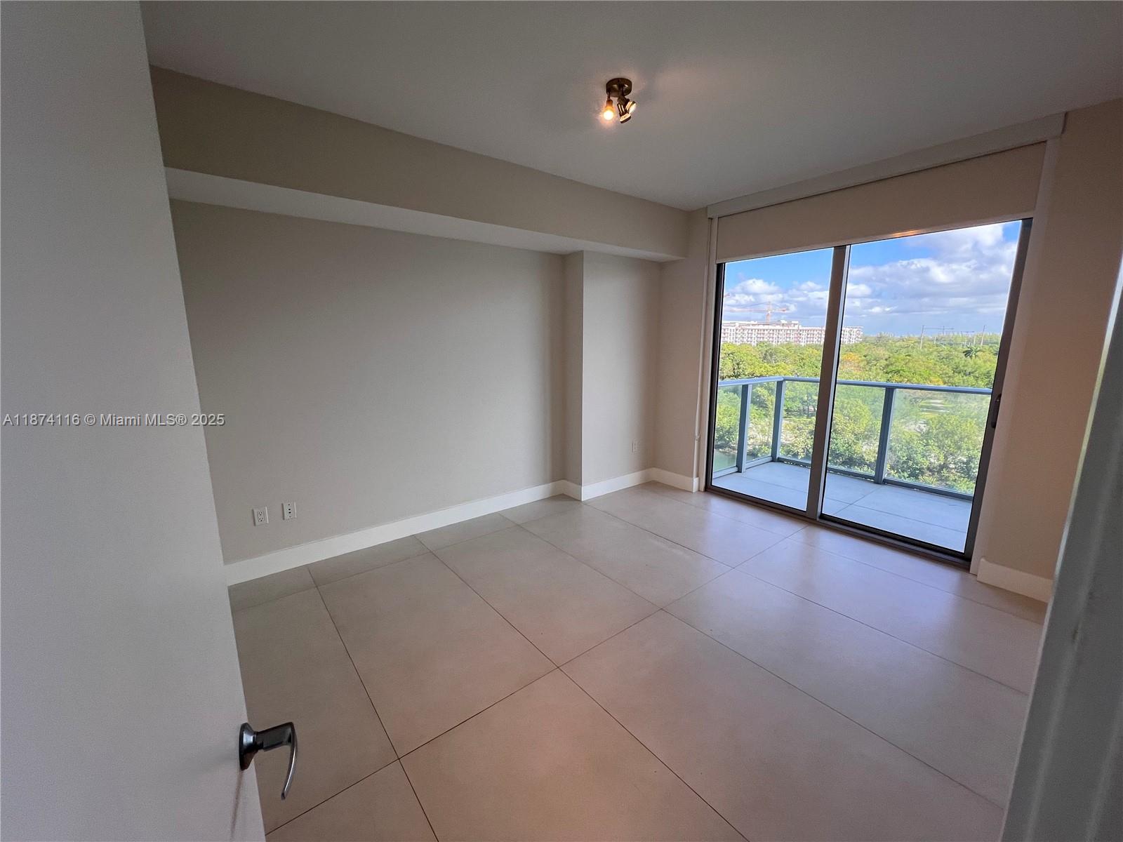 THE HARBOUR NORTH CONDO - Residential Lease