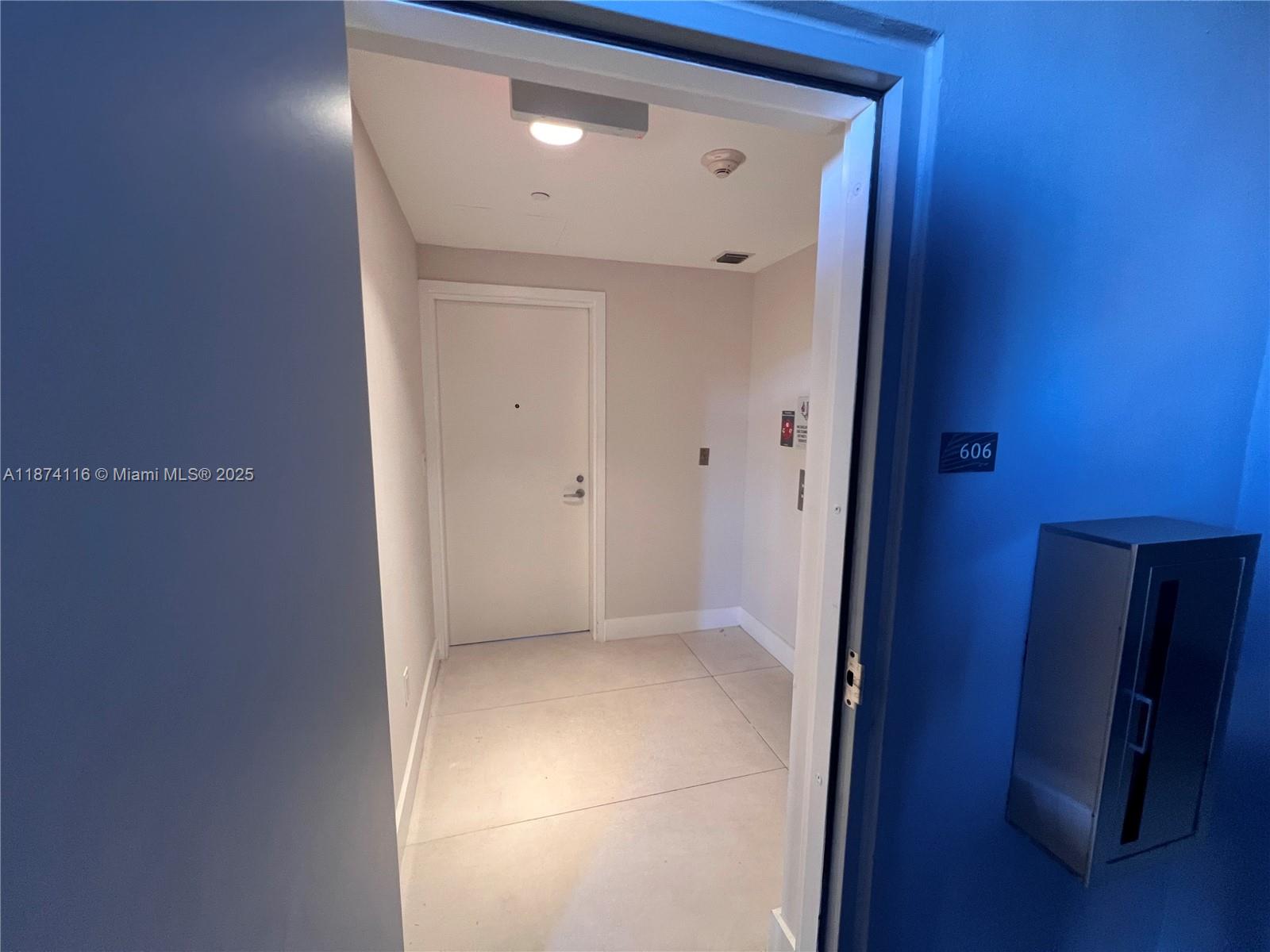THE HARBOUR NORTH CONDO - Residential Lease