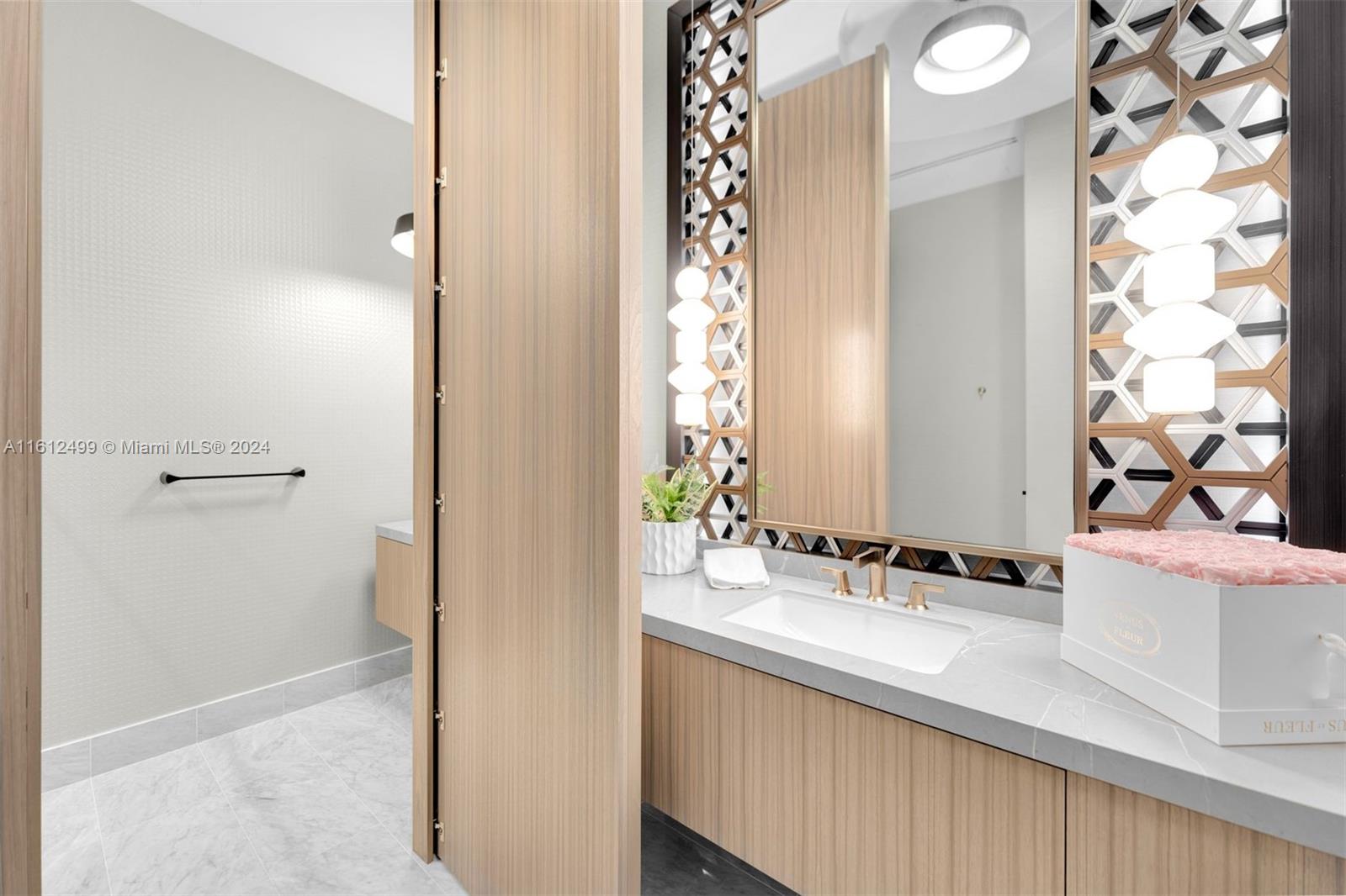 801 SMA RESIDENCES CONDO - Residential