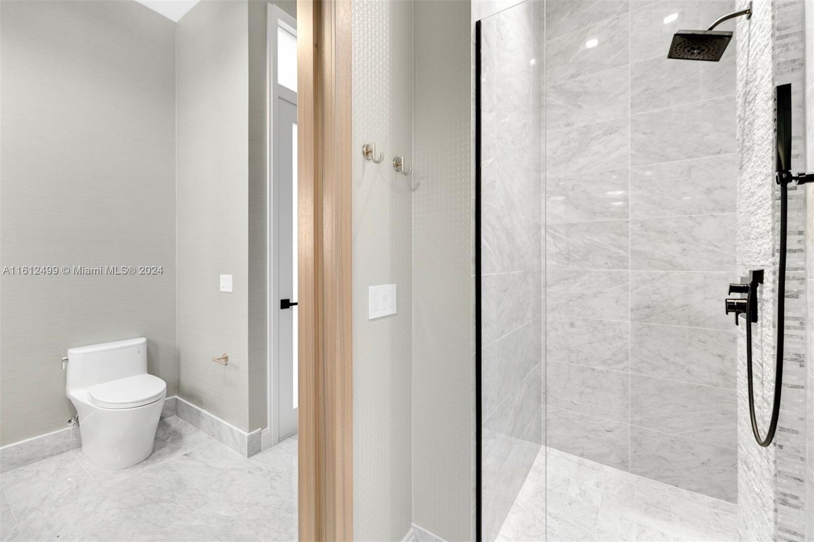 801 SMA RESIDENCES CONDO - Residential