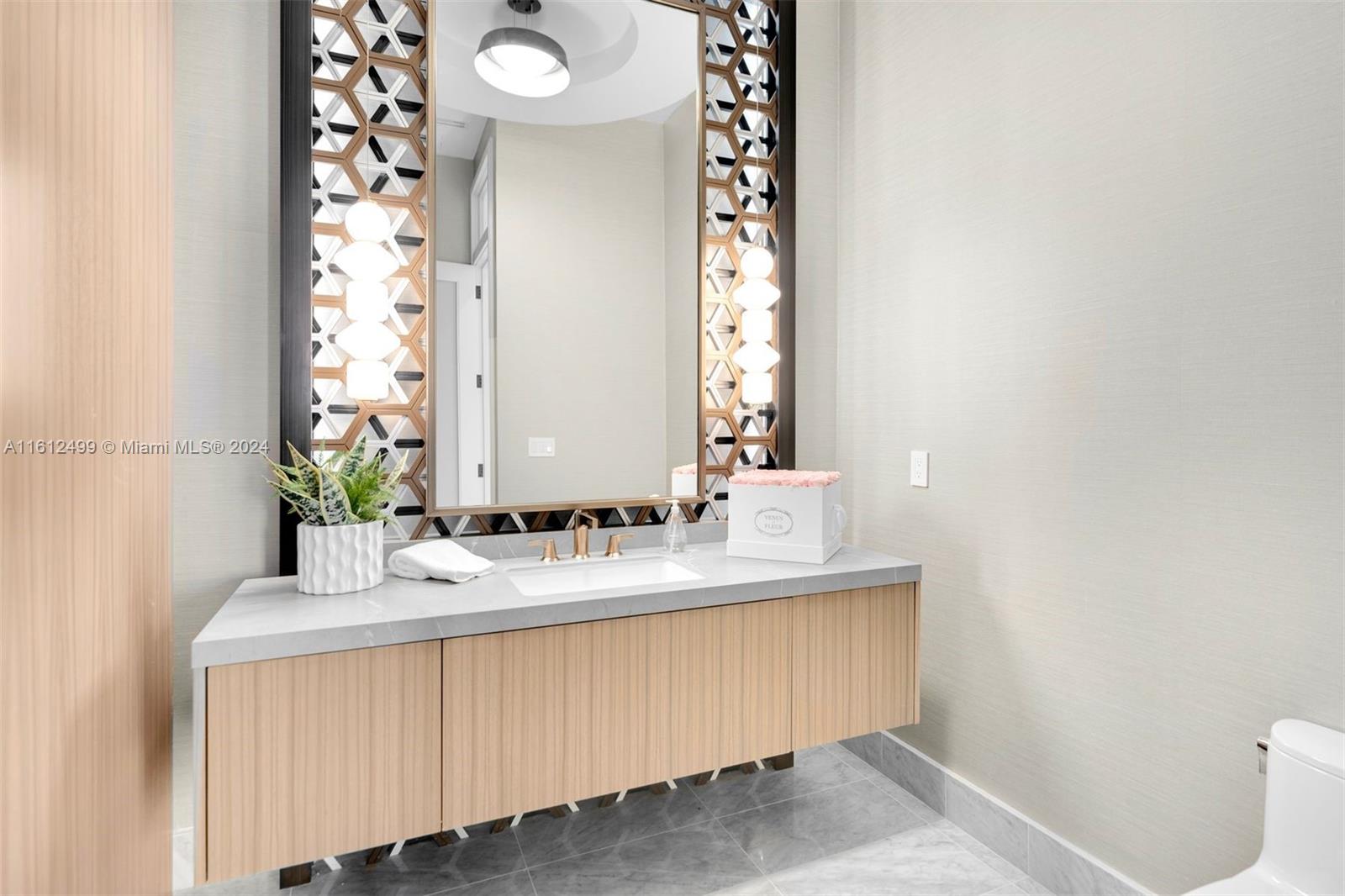 801 SMA RESIDENCES CONDO - Residential