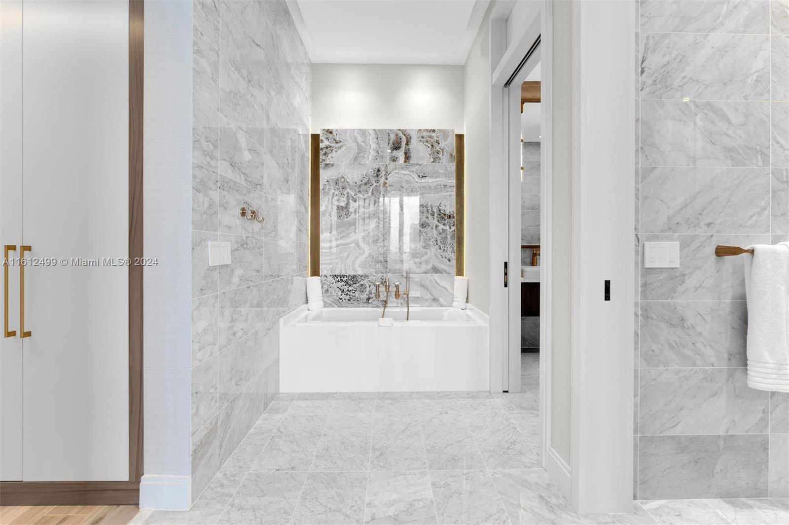 801 SMA RESIDENCES CONDO - Residential