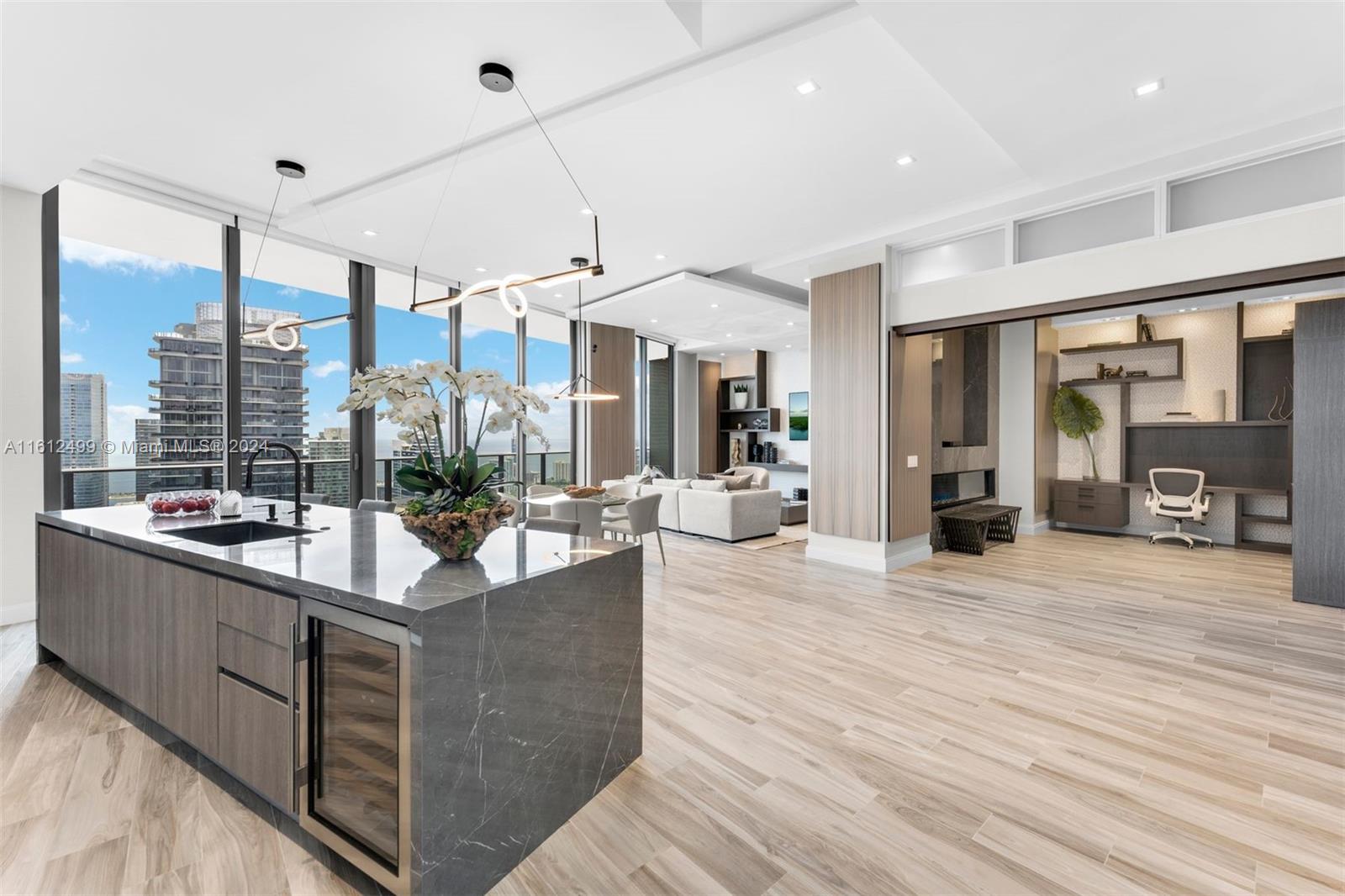 801 SMA RESIDENCES CONDO - Residential