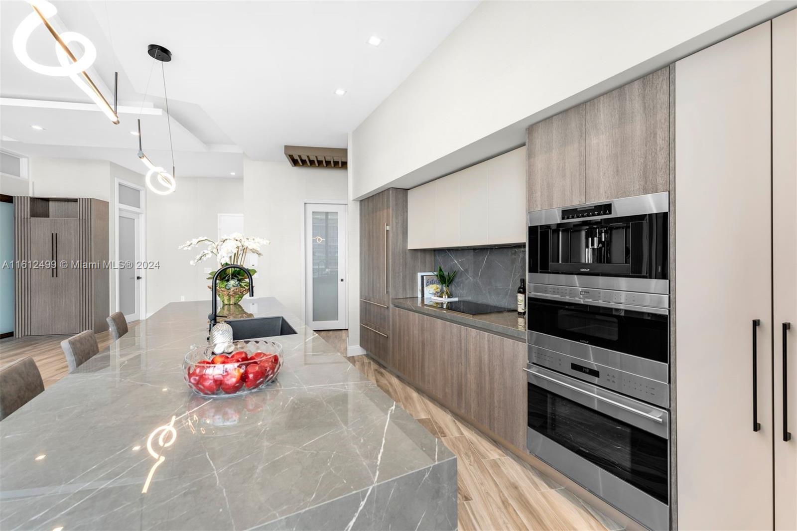 801 SMA RESIDENCES CONDO - Residential