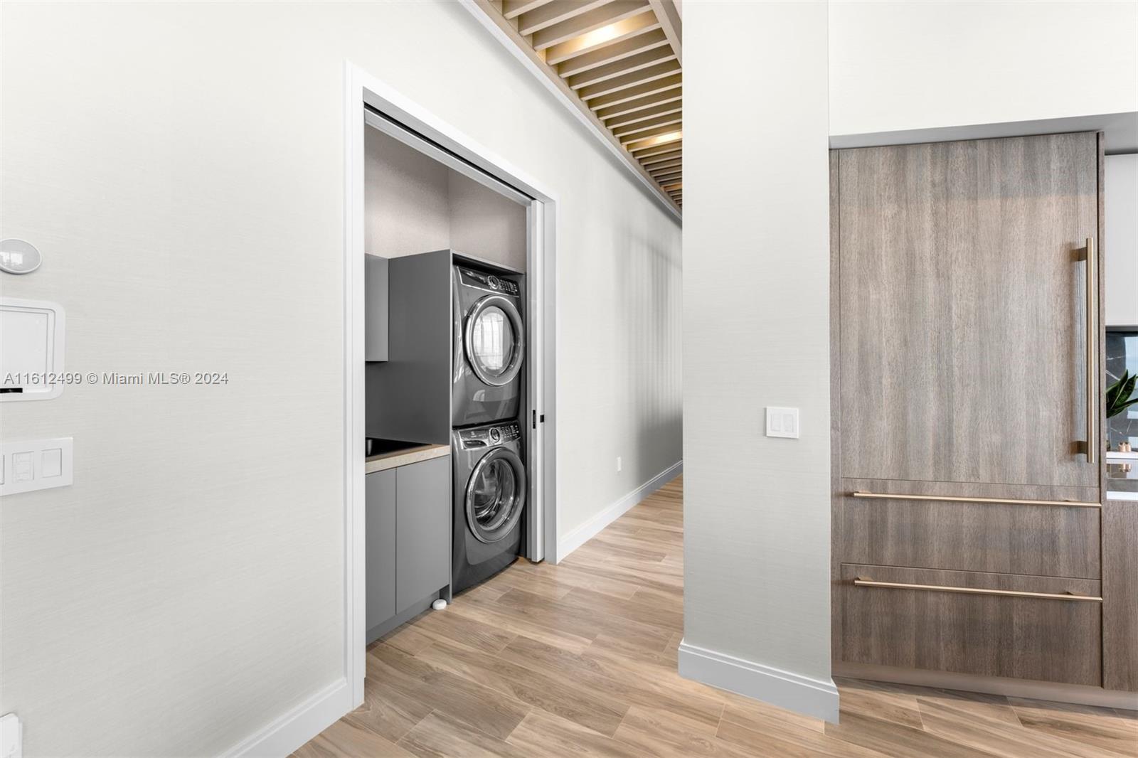 801 SMA RESIDENCES CONDO - Residential