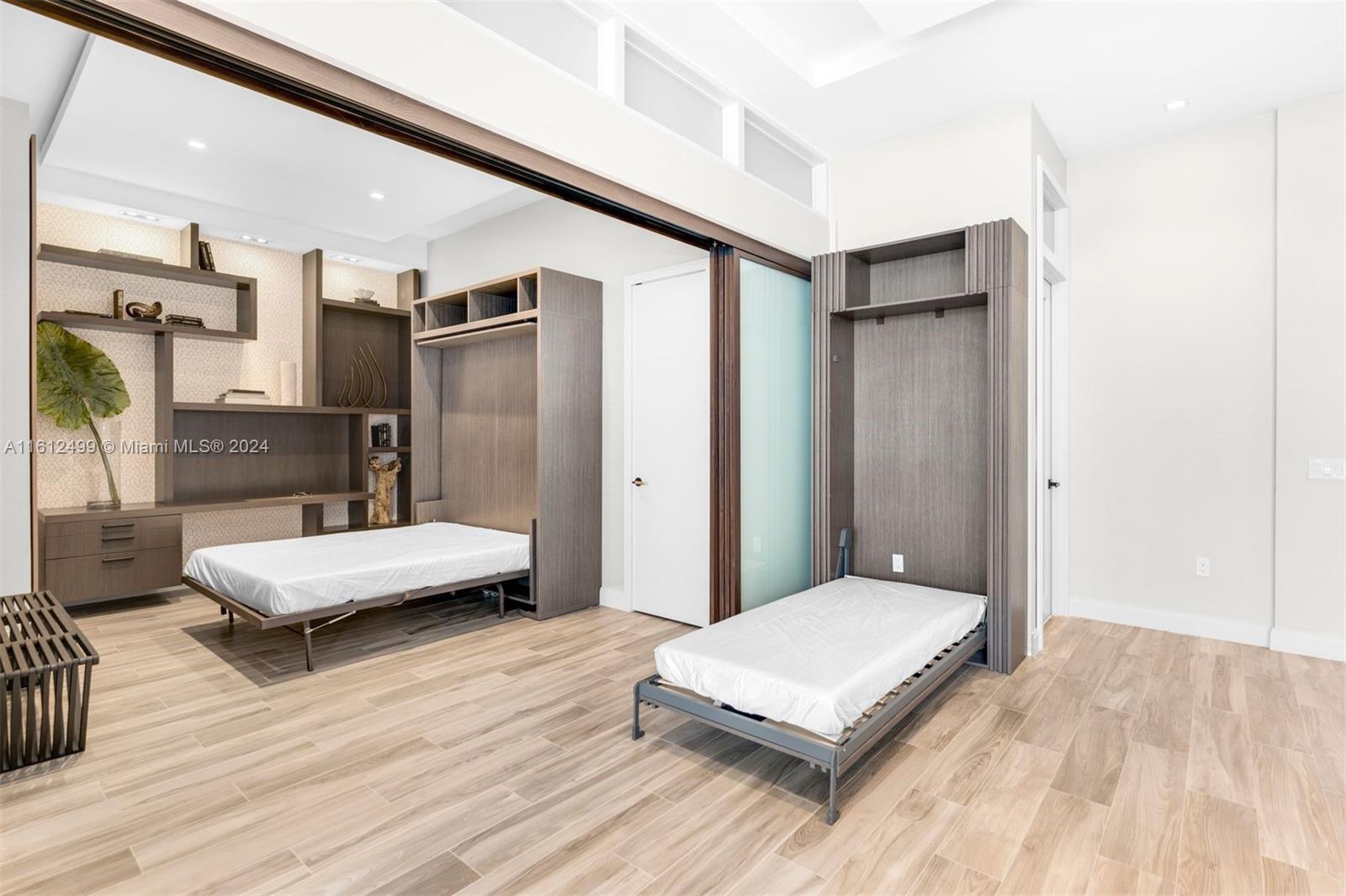 801 SMA RESIDENCES CONDO - Residential