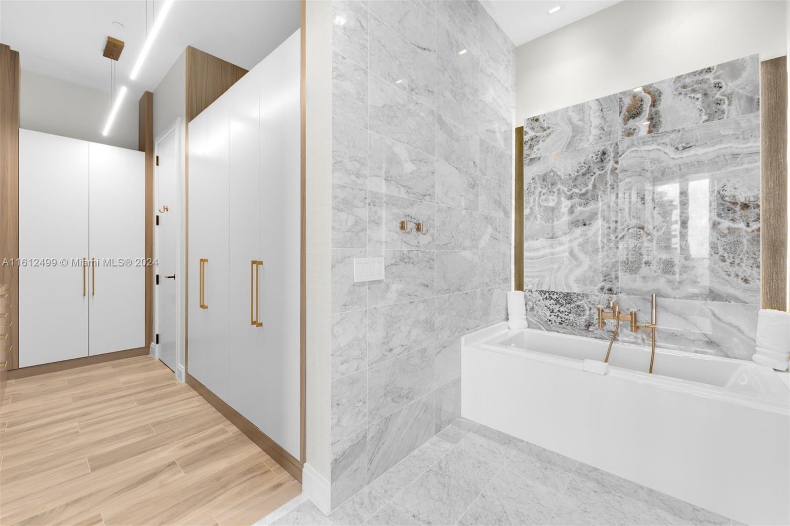 801 SMA RESIDENCES CONDO - Residential