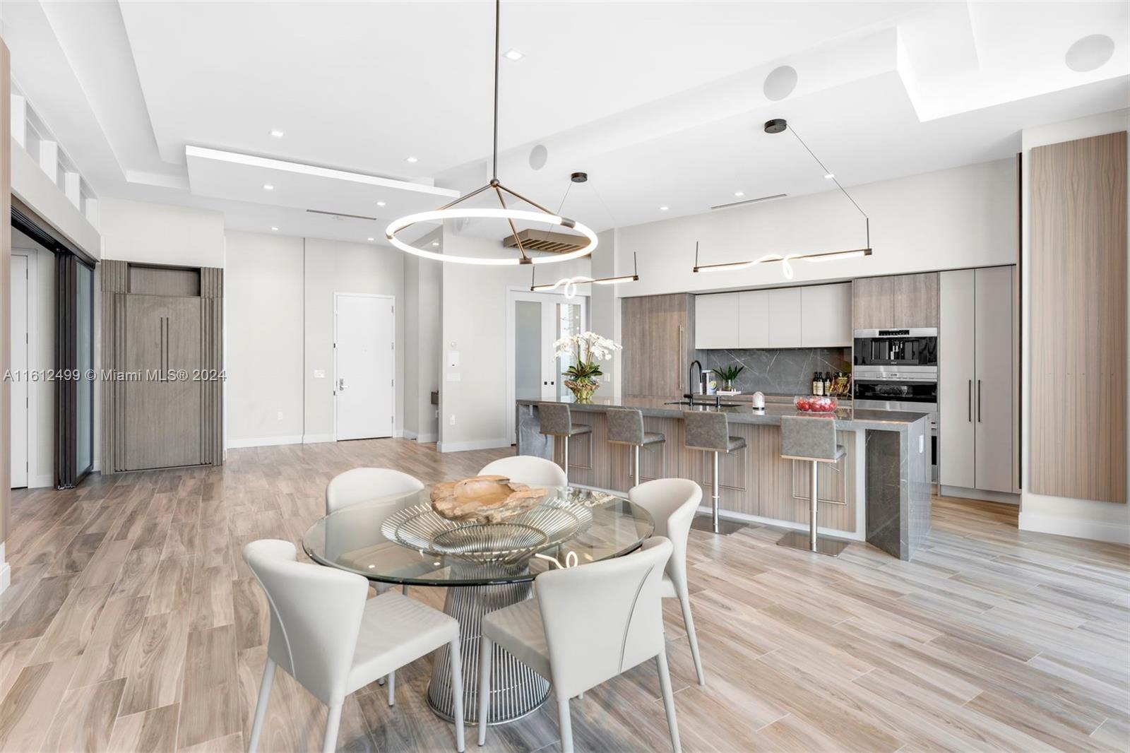 801 SMA RESIDENCES CONDO - Residential