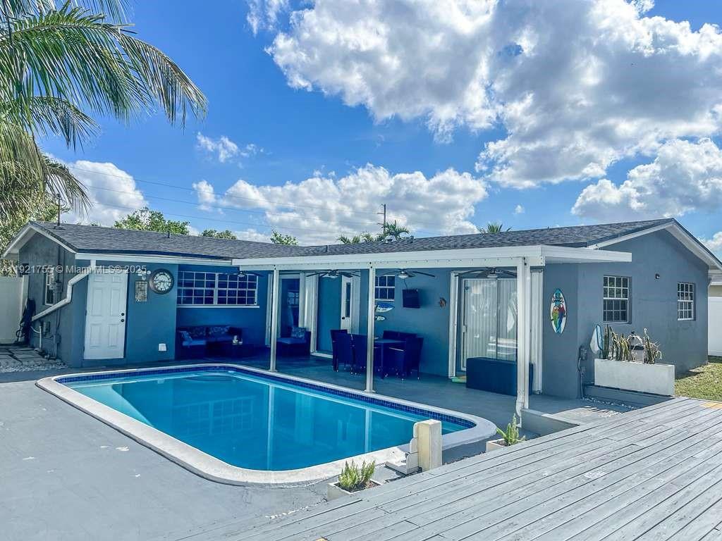 LAUDERDALE LAKES WEST GAT - Residential