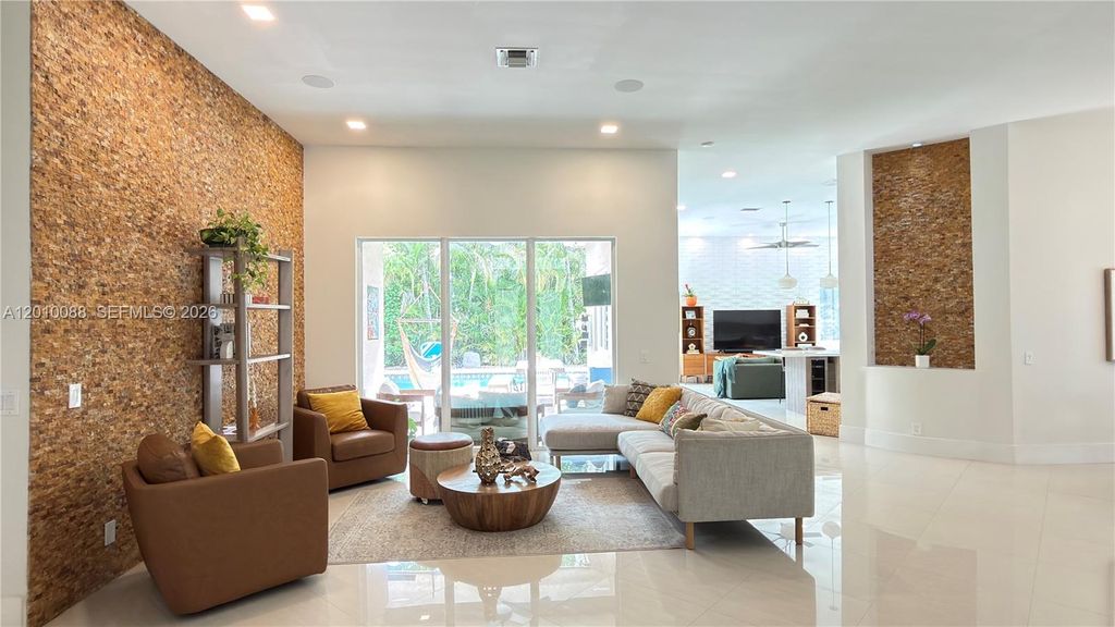 Photo of 3829 Heron Ridge Ln, Weston, FL 33331 (MLS # A12010088)