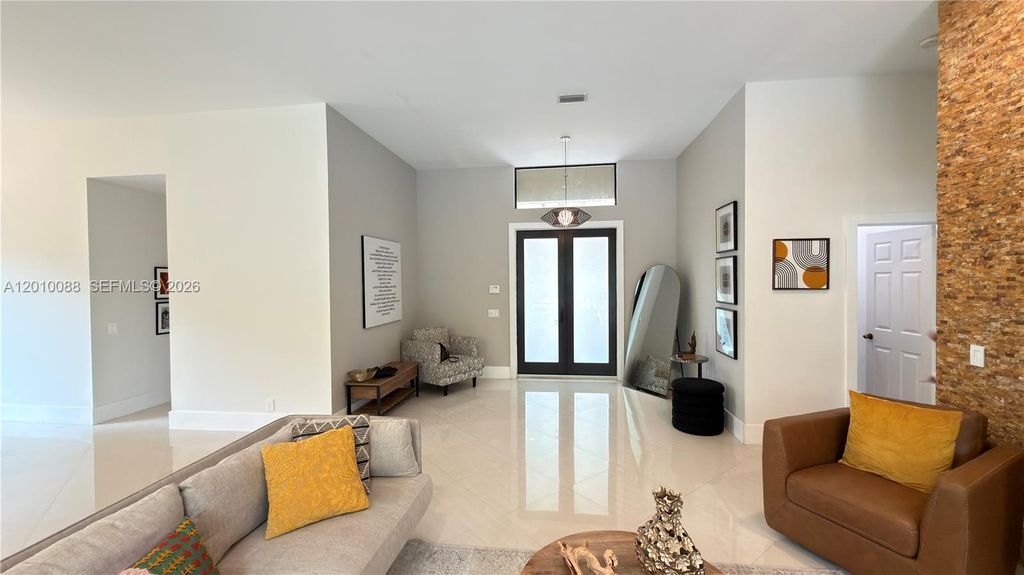 Photo of 3829 Heron Ridge Ln, Weston, FL 33331 (MLS # A12010088)