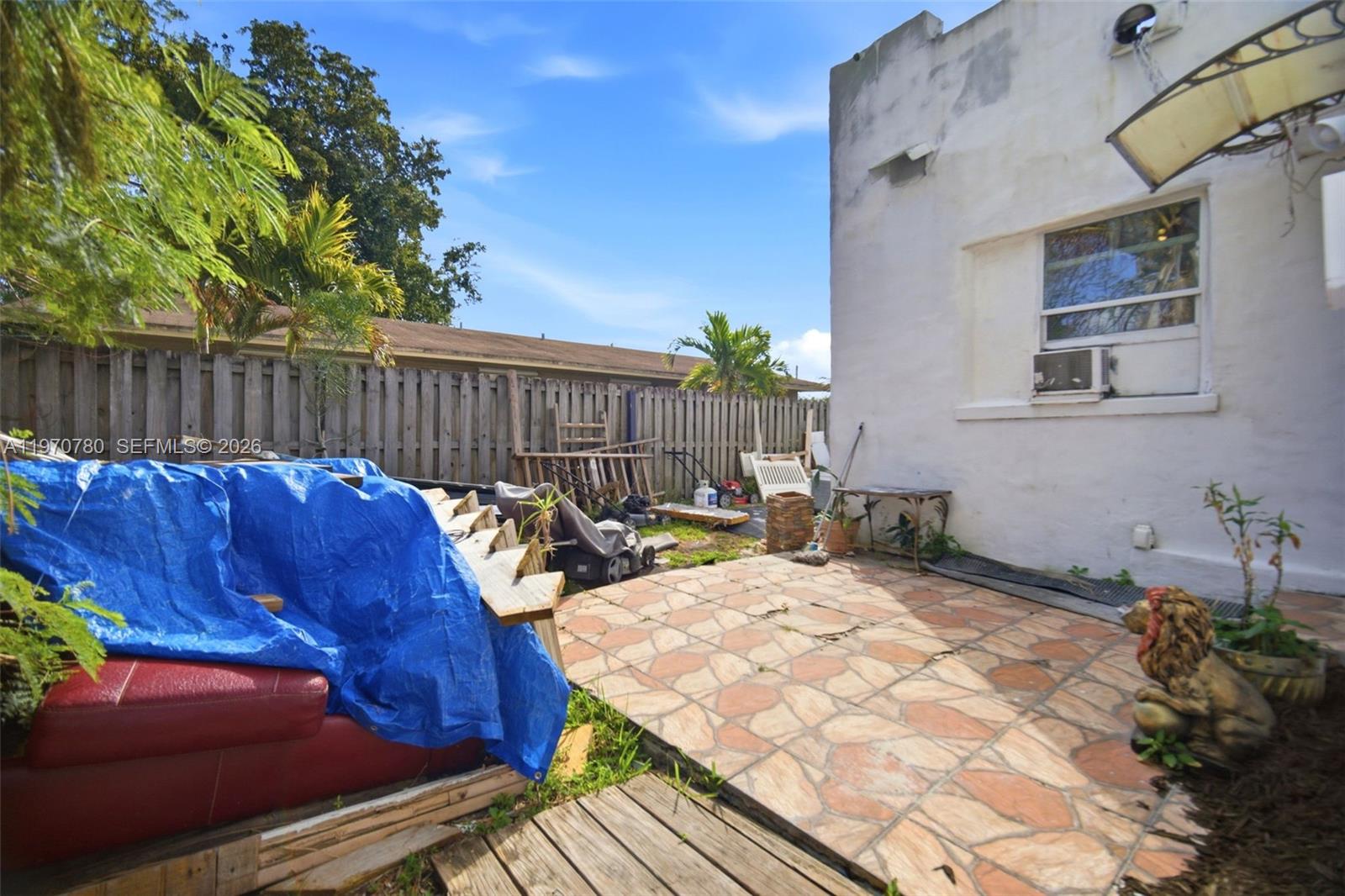 NORTH HOLLYWOOD - Residential Income