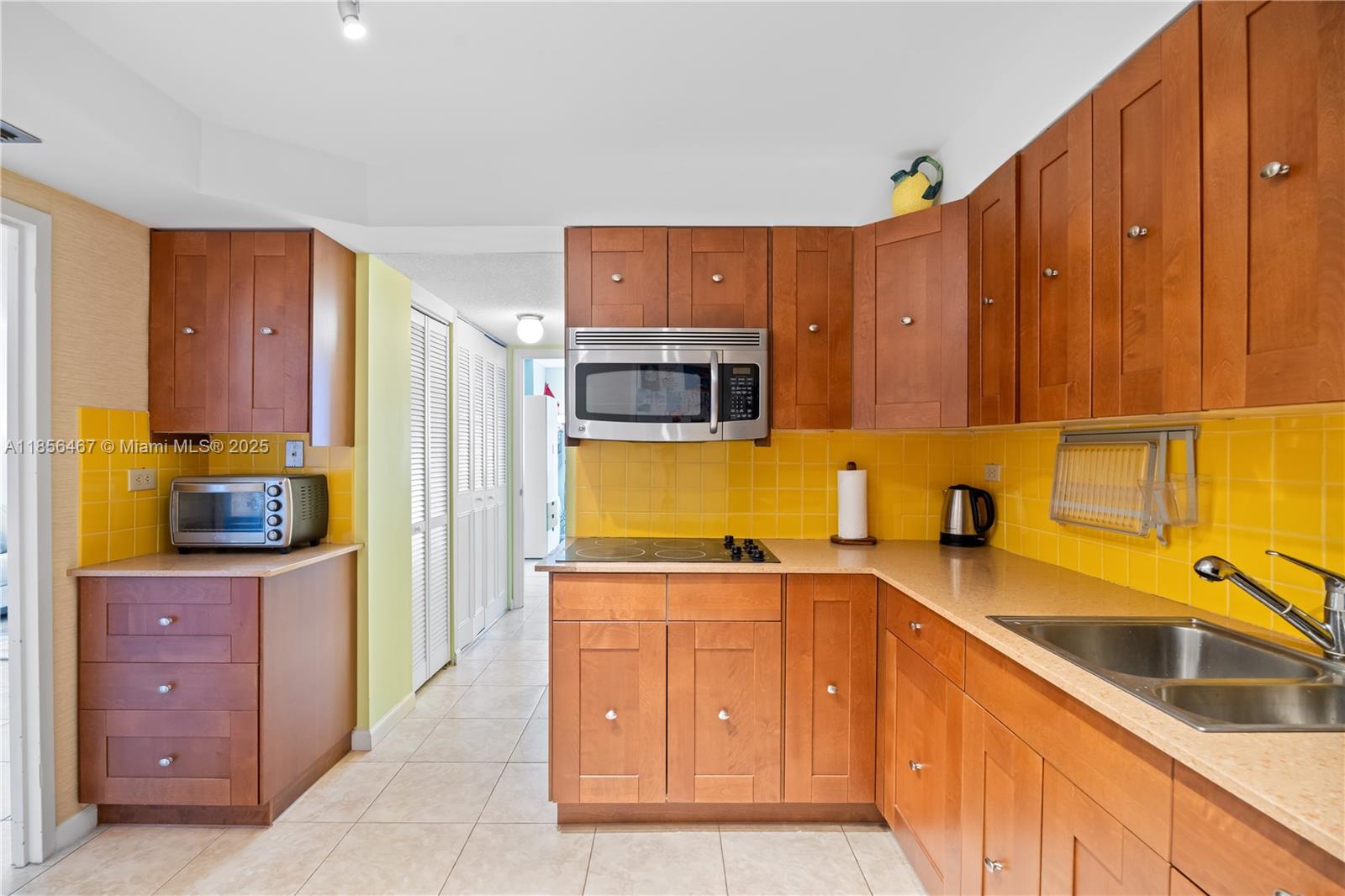 WINSTON TOWERS 200 - Residential