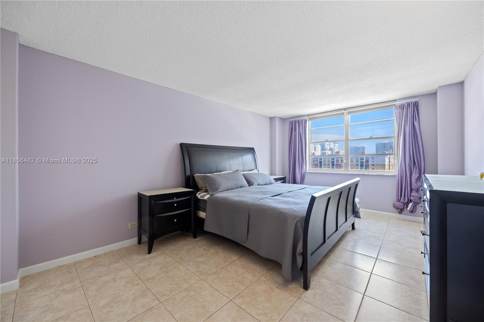 WINSTON TOWERS 200 - Residential