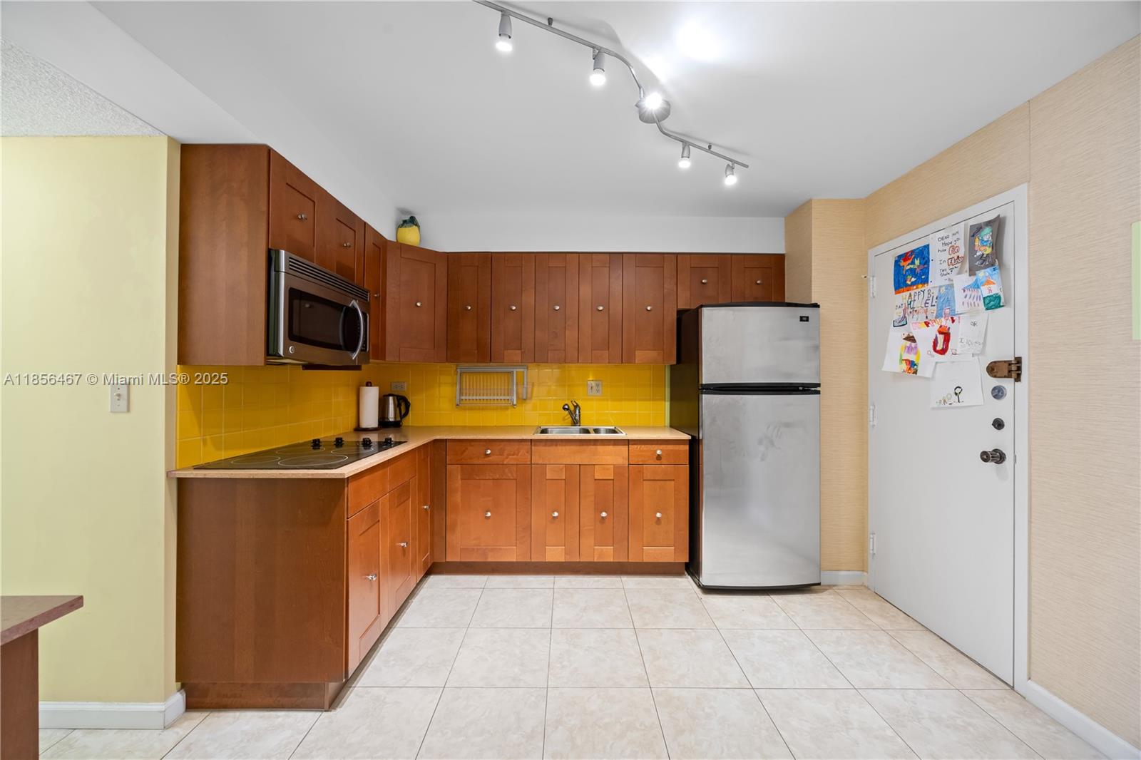 WINSTON TOWERS 200 - Residential