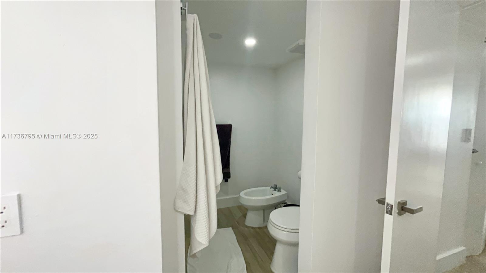 The Grand | VENETIA CONDO - Residential Lease