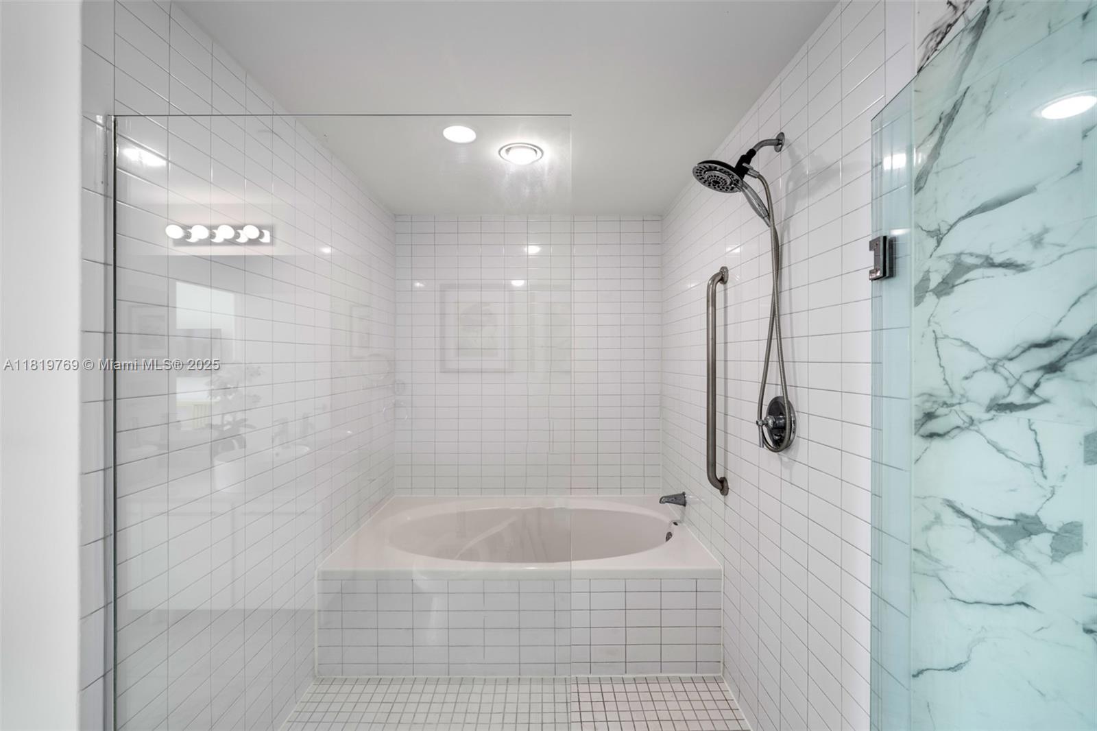 MARINABLUE CONDO - Residential Lease