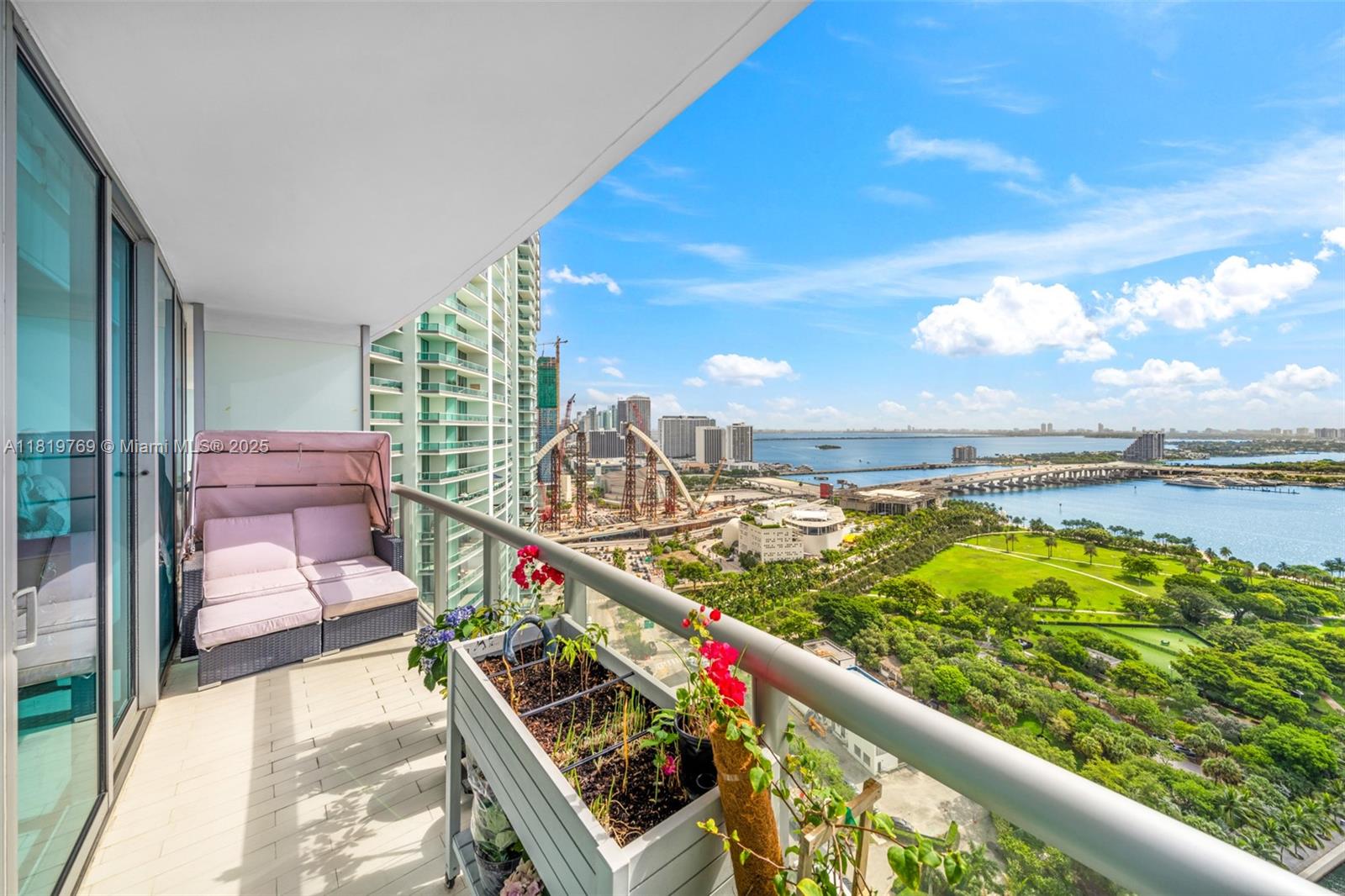 MARINABLUE CONDO - Residential Lease