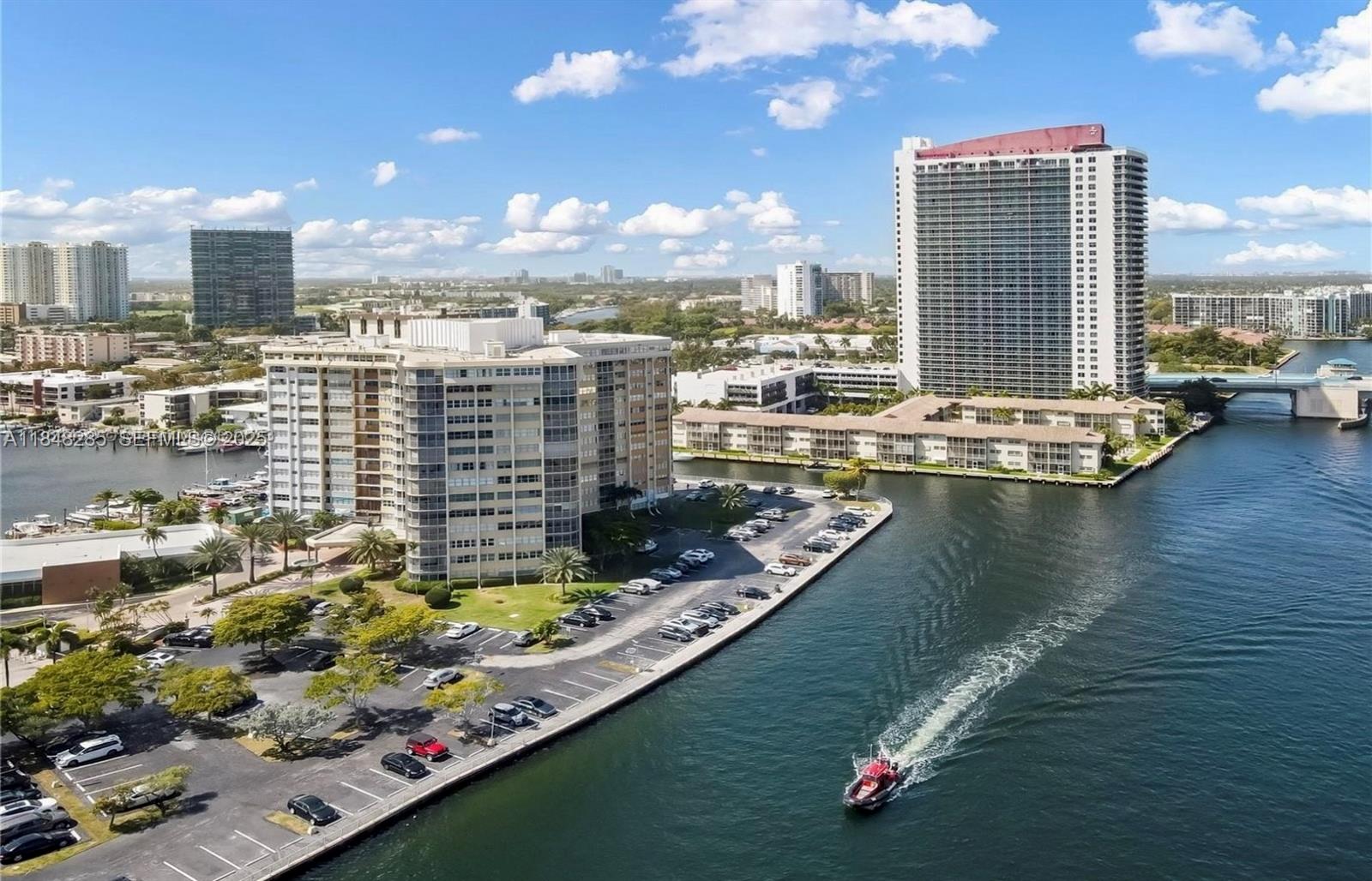 LAKE POINT TOWER CONDOMIN - Residential