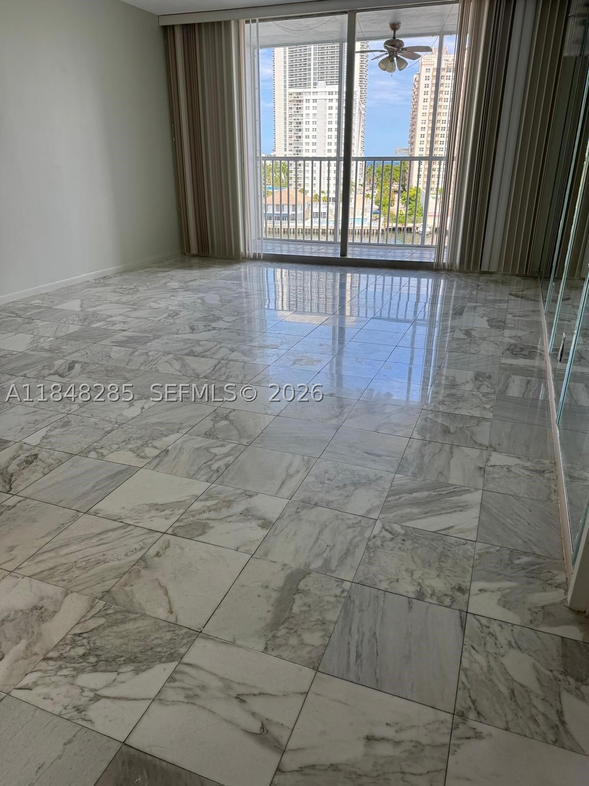 100 Golden Isles Dr 706