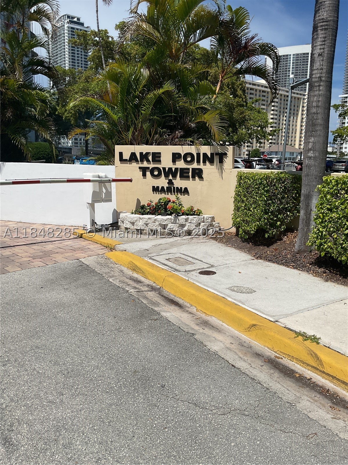100 Golden Isles Dr