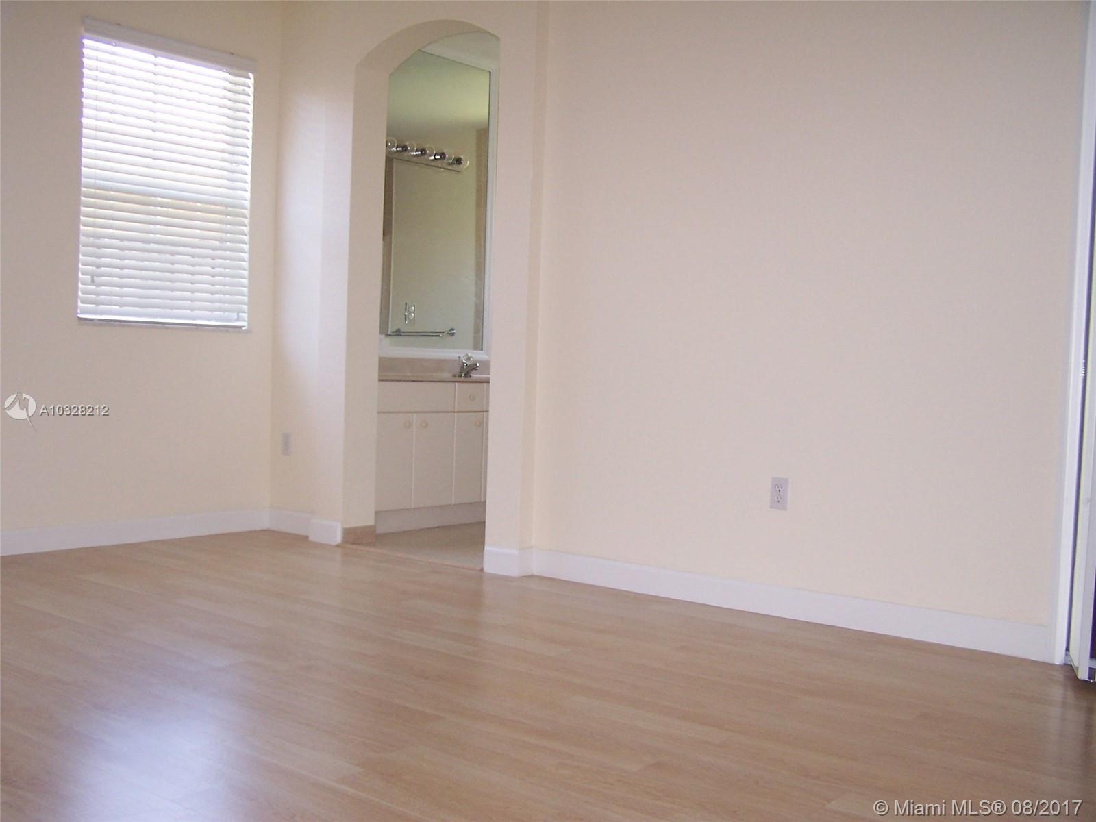 KENDALL BREEZE - Residential Lease