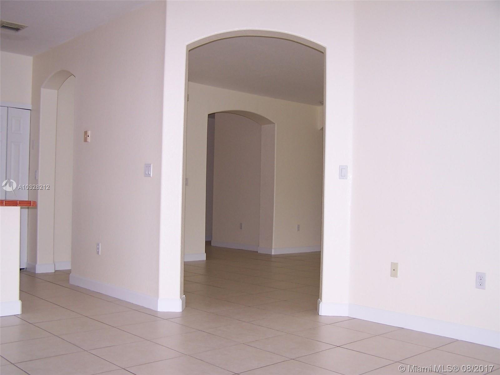 KENDALL BREEZE - Residential Lease