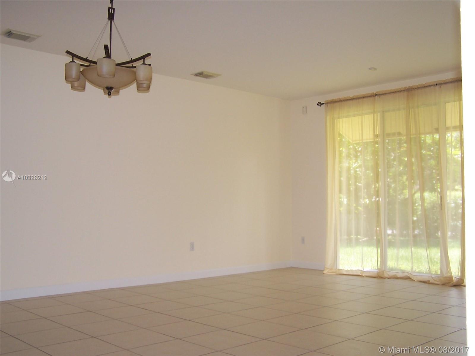 KENDALL BREEZE - Residential Lease