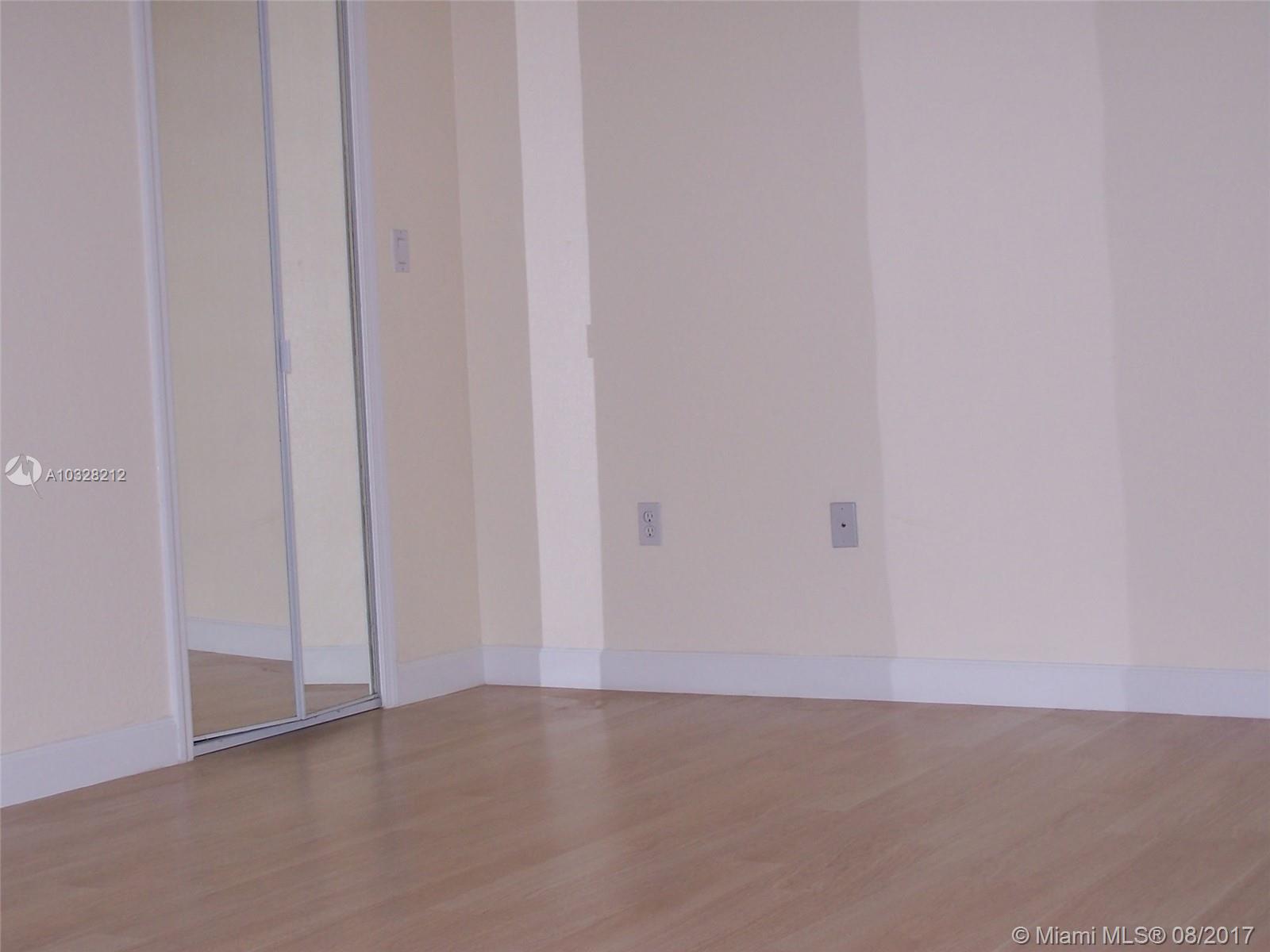 KENDALL BREEZE - Residential Lease