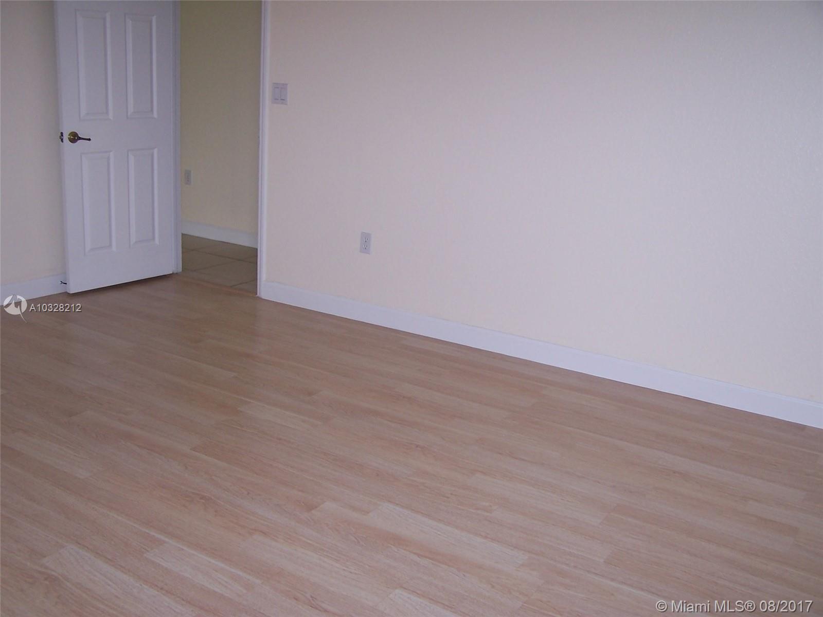 KENDALL BREEZE - Residential Lease