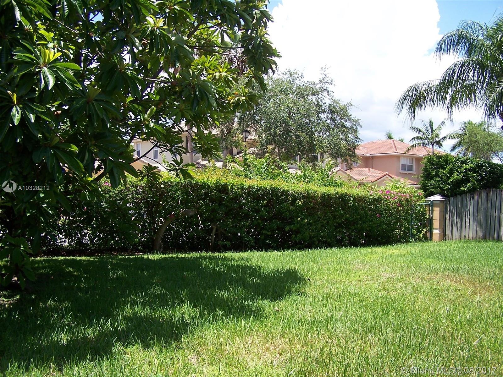 KENDALL BREEZE - Residential Lease