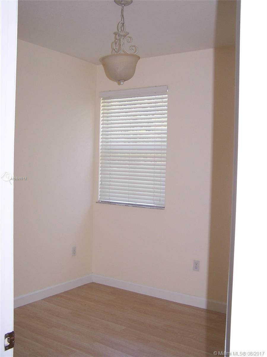 KENDALL BREEZE - Residential Lease