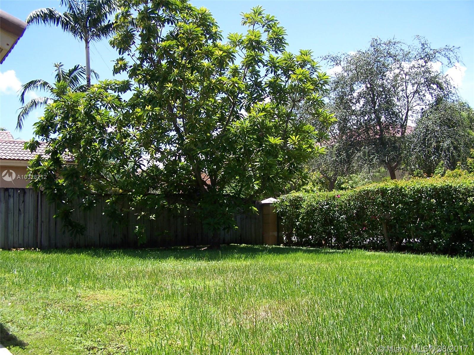 KENDALL BREEZE - Residential Lease