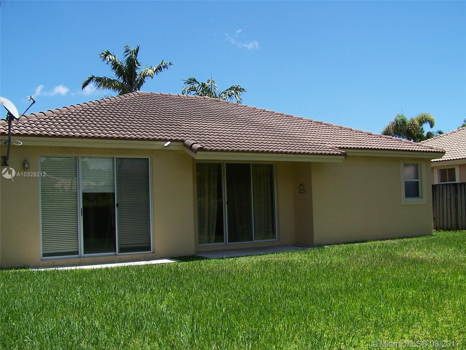 KENDALL BREEZE - Residential Lease