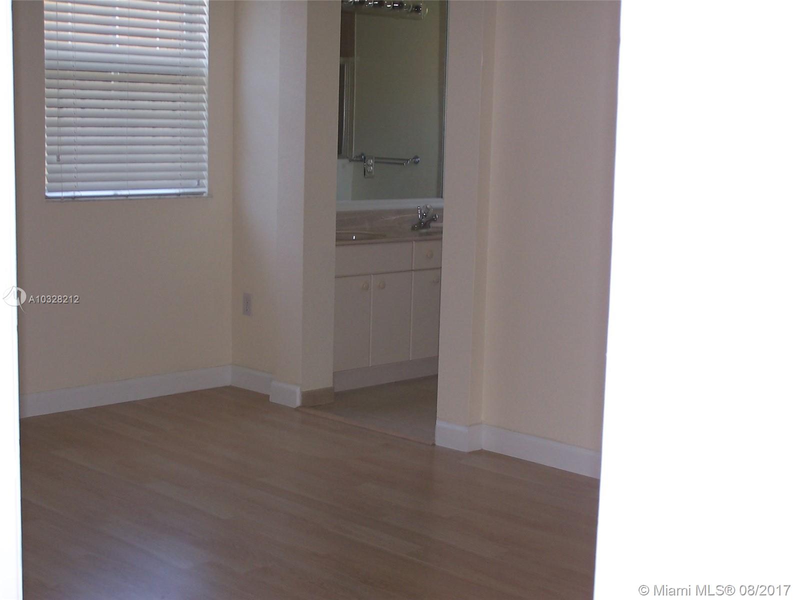 KENDALL BREEZE - Residential Lease